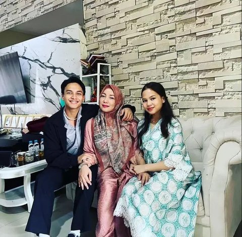 Potret Rumah Jefri Nicol, Nyaman dan Penuh Momen Hangat Bersama Keluarga (sumber: Instagram/jefrinichol)