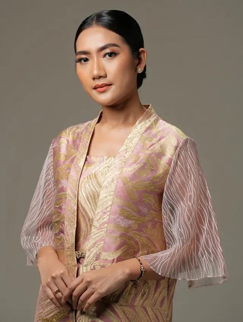 Batik Brokat Lengan Gelombang Tren 2025