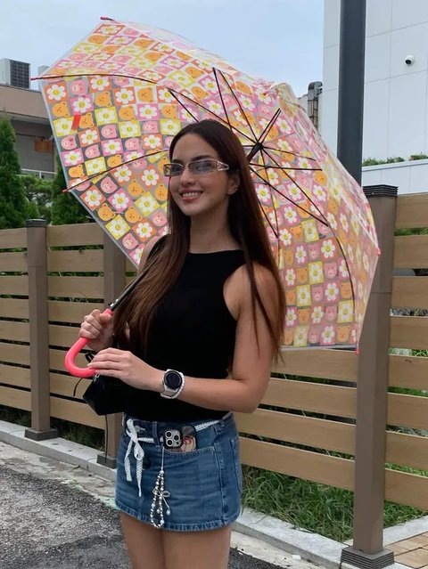 7 Model Kacamata Nia Ramadhani, Tampil Modis di Berbagai Kesempatan dengan Gaya Elegan (sumber: Instagram/ramadhaniabakrie)