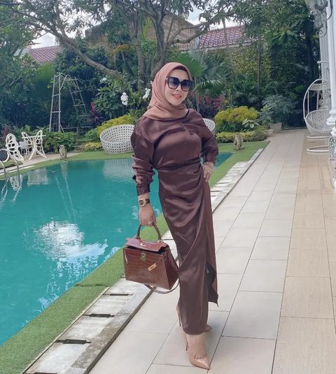 Potret Taman Rumah Syahrini di Bogor/Youtube/@The Princess Syahrini