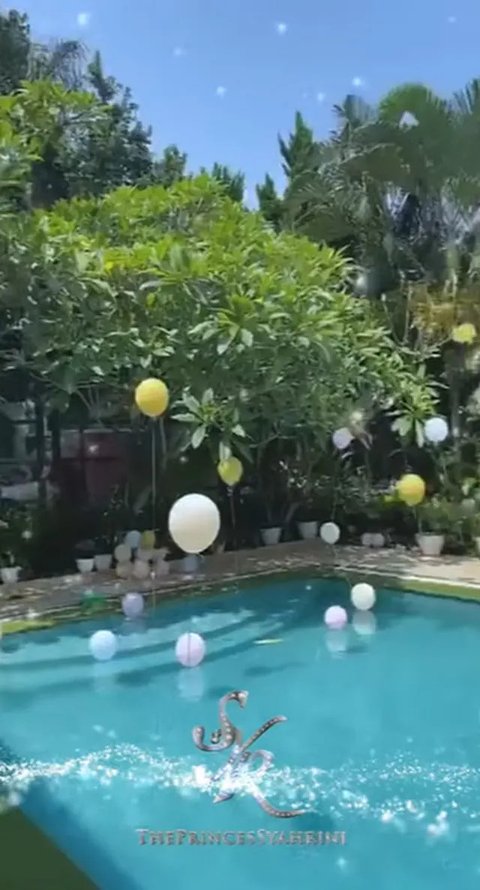 Potret Taman Rumah Syahrini di Bogor/Youtube/@The Princess Syahrini