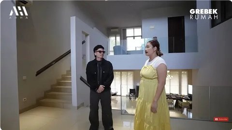Potret sudut rumah mewah Pinkan Mambo. [YouTube: AH]