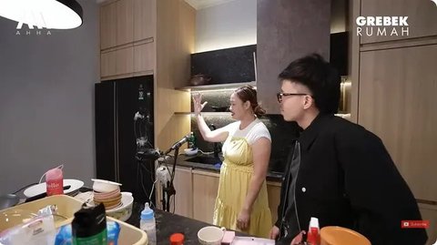 Potret sudut rumah mewah Pinkan Mambo. [YouTube: AH]