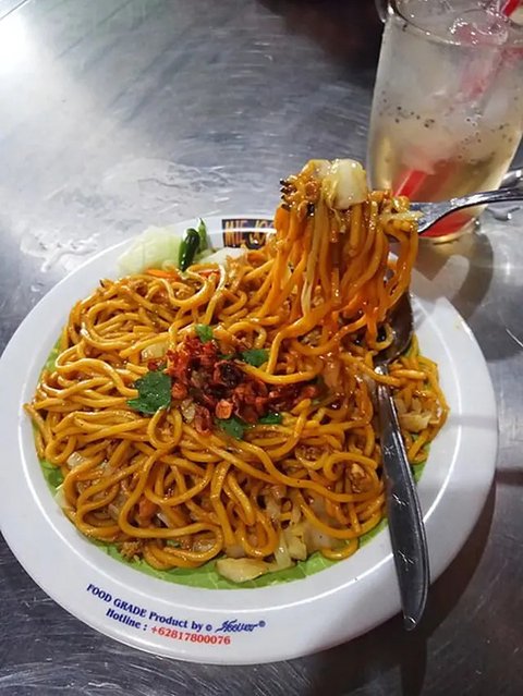 Ilustrasi Mie Goreng Nyemek