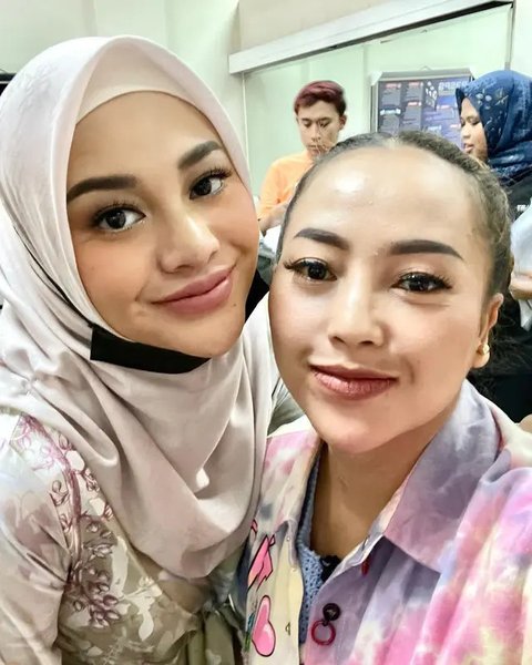 Potret Kenangan Kedekatan Mendiang Mpok Alpa dengan Para Artis, Raffi Ahmad dan Irfan Hakim Ungkap Perjuangannya (sumber: Instagram.com)
