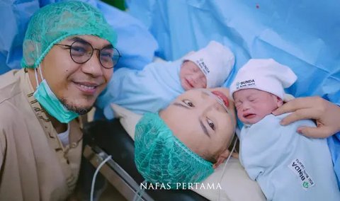 Potret Mendiang Mpok Alpa dan Keempat Buah Hatinya (Foto: Instagram @nina_mpokalpa)