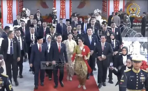 Sidang Tahunan DPR/MPR RI yang berlangsung di Kompleks Parlemen, Senayan, Jakarta Pusat pada Jumat (15/8/2025) juga menjadi panggung busana. (Liputan6.com/Winda Nelfira)