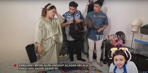 6 Foto Kamar Tidur Mpok Alpa dan Suami, Tampilan Elegan dengan Sentuhan Unik (sumber: YouTube TRANS7 OFFICIAL)
