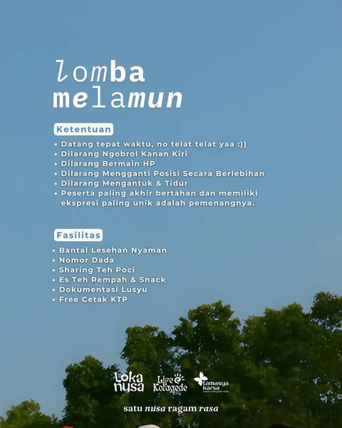 Sejumlah peserta mengikuti kirab dengan menaiki andong melintasi kawasan Tugu ,Yogyakarta,(14/5/2016).Kirab di laksanakan untuk menyambut peringatan ulang tahun satu abad kabupaten sleman.(Bo