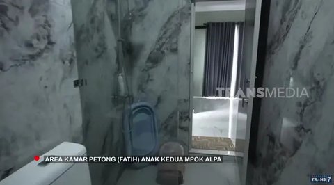 Foto Kamar Tidur Keempat Anak Mpok Alpa (Foto: YouTube TRANS7 OFFICIAL)