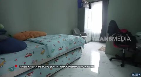 Foto Kamar Tidur Keempat Anak Mpok Alpa (Foto: YouTube TRANS7 OFFICIAL)
