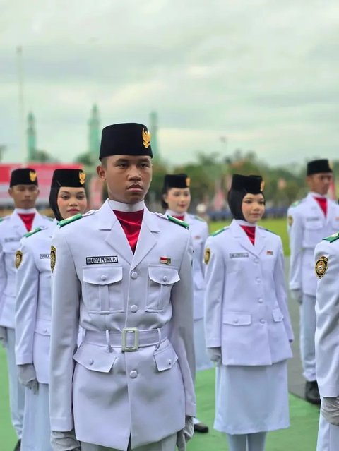 Potret Keponakan Fitri Carlina Jadi Anggota Paskibraka Kutai Timur