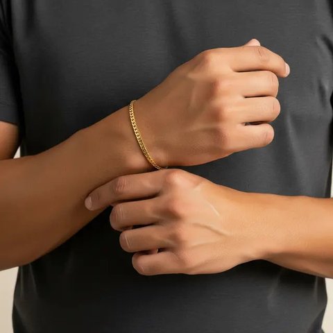 Ilustrasi Model Gelang Emas untuk Tangan Besar. (Foto: Gemini AI)