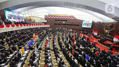 Pelantikan dan pembacaan sumpah dan janji anggota DPR periode 2024-2029, Selasa (1/10/2024). (tangkapan layar youtube DPR RI)