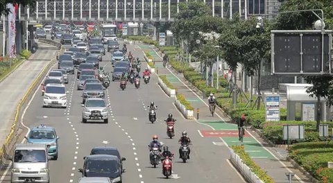 Perhatikan titik ganjil genap Jakarta yang berlaku pada hari ini, Kamis (3/10/2024). (Liputan6.com/Herman Zakharia)