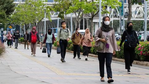 Para buruh berkeberatan ketika kenaikan UMP didasari oleh pertumbuhan ekonomi atau inflasi. (JUNI KRISWANTO/AFP)