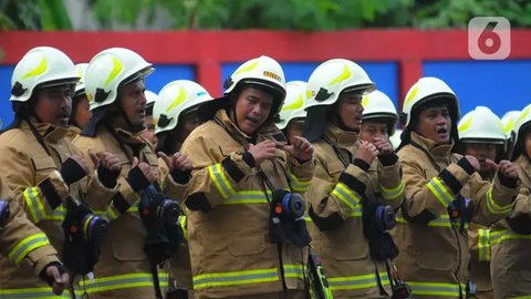 satpam di samarinda dihukum jadi petugas damkar (Liputan6.com/istimewa)