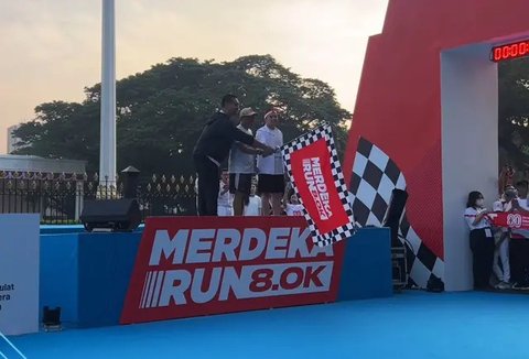 Ribuan peserta mengikuti Merdeka Run 2025 yang dimulai dari depan Istana Kepresidenan Jakarta. (Istimewa)