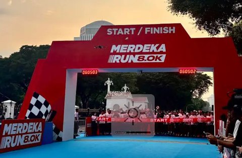 Ribuan peserta mengikuti Merdeka Run 2025 yang dimulai dari depan Istana Kepresidenan Jakarta. (Istimewa)
