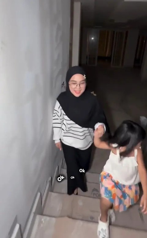 Potret Moana Sidak Rumah Baru yang Hampir Jadi, Bagian Depan Mewah Banget (sumber: Instagram/riaricis1795)