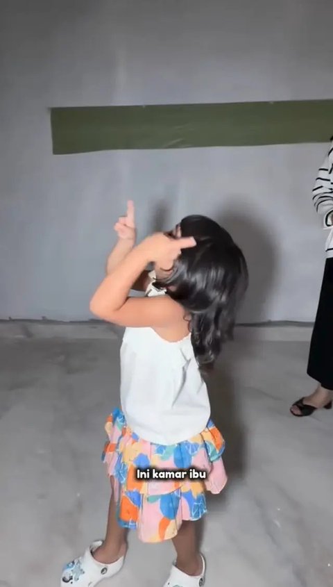 Potret Moana Sidak Rumah Baru yang Hampir Jadi, Bagian Depan Mewah Banget (sumber: Instagram/riaricis1795)