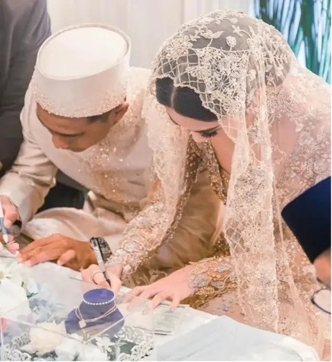 Potret Kenangan Pratama Arhan dan Azizah Salsha (IG @pratamaarhan8 @azizahsalsha_)