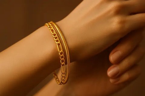 Desain Gelang Emas 24 Karat Kekinian 2025 yang Lagi Viral di Kalangan Ibu-Ibu (created by AI)