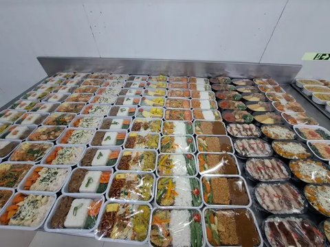 Menengok dapur Purantara In-Flight Catering, yang menghadirkan sajian lezat dan bergizi untuk ribuan penumpang pesawat setiap harinya. (Istimewa)