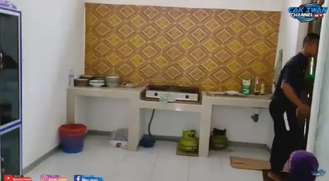 Dapur Rumah Sederhana Pratama Arhan di Blora (Foto: YouTube Cak Iwan Channel New)