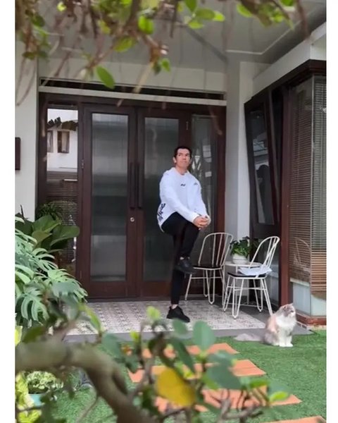 Rumah Adrian Maulana. [IG: @adrianmaulana]