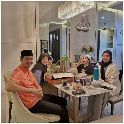 Rumah Adrian Maulana. [IG: @adrianmaulana]