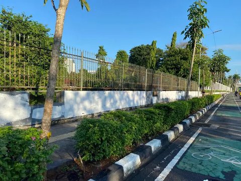 Kondisi DPR dan Sekitarnya Usai Demo 28 Agustus Berakhir Ricuh (Foto: Delvira Hutabarat/Liputan6.com)