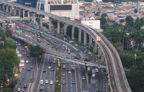PT Kereta Commuter Indonesia (KCI) atau KAI Commuter mencatat lonjakan penumpang KRL Commuter Line Jabodetabek. (Foto: KAI)
