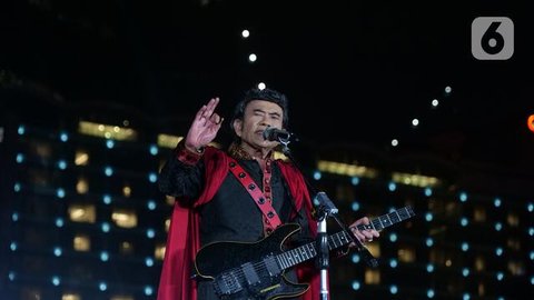 Kabar duka datang dari grup musik legendaris Bimbo. Salah satu personelnya, Raden Darmawan Dajat Hardjakusumah atau Acil Bimbo meninggal dunia. (Foto: Dok. Instagram @zaraadhsty)