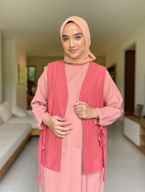 Model Gamis Ibu Hamil Kombinasi Polos Nyaman (AI)