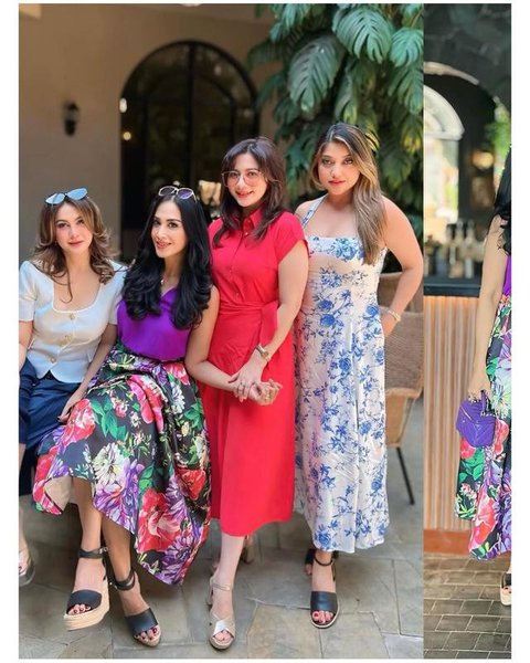 Potret Sarah Azhari mudik ke Indonesia yang disambut reuni artis sinetron 90-an. [IG: @dps_diahpermatasari]