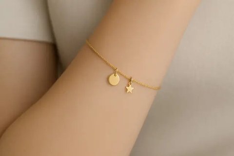 Rekomendasi Gelang Emas 24 Karat 1 Mayam Minimalis dan Stylish 2025,Cocok untuk Penggunaan Harian dan Investasi (sumber:AI)