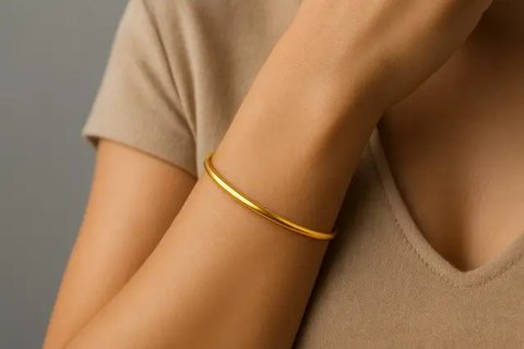 Rekomendasi Gelang Emas 24 Karat 1 Mayam Minimalis dan Stylish 2025,Cocok untuk Penggunaan Harian dan Investasi (sumber:AI)
