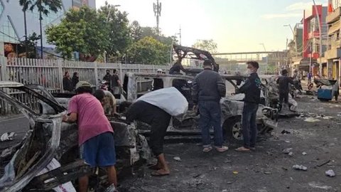 Kondisi rumah anggota DPR Uya Kuya usai tragedi penjarahan. (Liputan6.com/Arie Basuki)