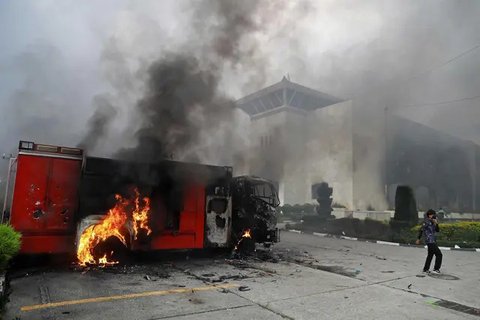 Protes dipicu oleh isu maraknya korupsi, pengangguran, serta larangan pemerintah terhadap platform media sosial, termasuk Facebook dan X. (Prabin RANABHAT/AFP)