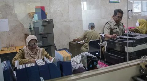 Suahasil Nazara. Sejak 25 Oktober 2019, Suahasil Nazara menjabat sebagai Wakil Menteri Keuangan Indonesia pada Kabinet Indonesia Maju pemerintahan Presiden Joko Widodo dan Wakil Presiden Ma'r