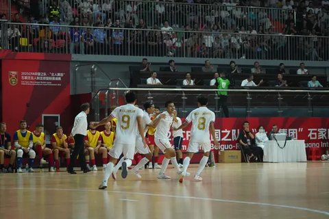 Timnas Futsal Indonesia menghadapi Denmark dalam laga final CFA International 2025 di Shijiazhuang College College Sport Center, Shijiazhuang, China, Kamis (11/9/2025). (Dok. FFI)