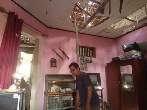 Ledakan keras terjadi di Tangerang Selatan