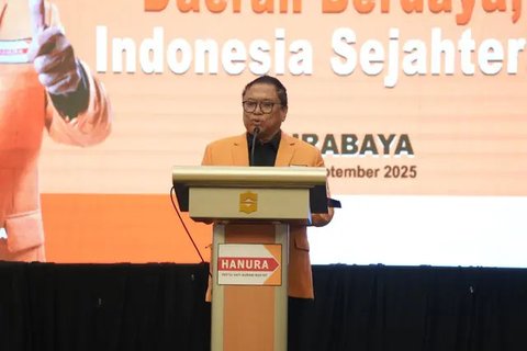 Ketua Umum Dewan Pimpinan Pusat (DPP) Partai Hanura Oesman Sapta Odang membuka Bimbingan Teknis (Bimtek) Nasional Hanura, Jumat malam (12/9/2025). (Ist)