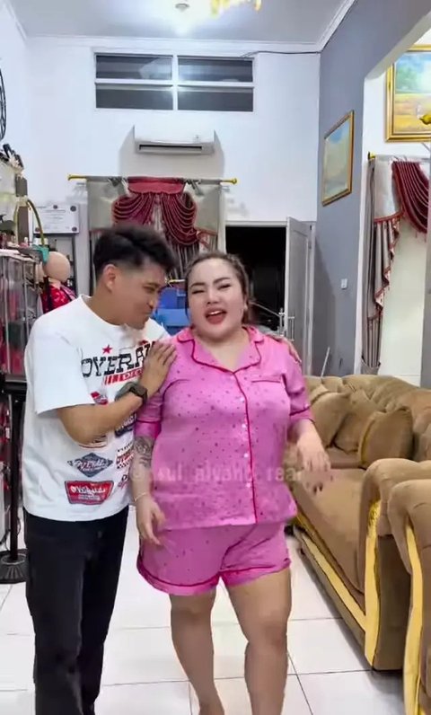 Potret Ruang Tamu Lisa Mariana/Instagram/@arul_alvano_real