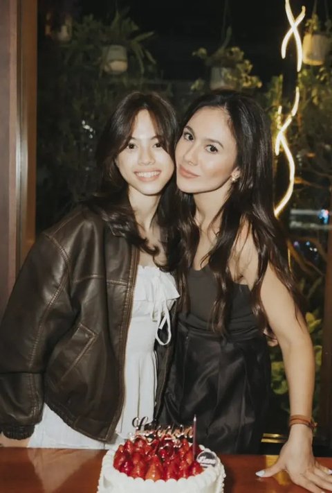 Potret Hangat Wulan Guritno dan Tiga Anaknya/Instagram/@wulanguritno