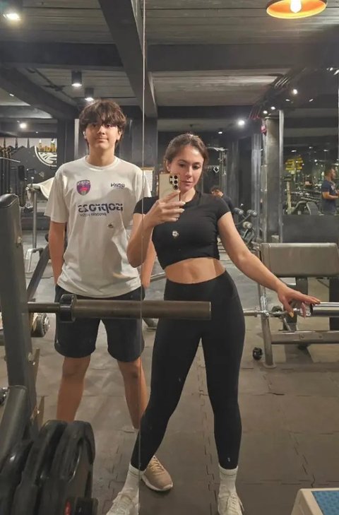 Potret Hangat Wulan Guritno dan Tiga Anaknya/Instagram/@wulanguritno