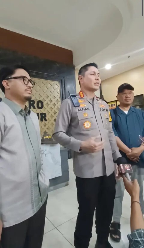 Astrid Kuya, istri Uya Kuya, curhat setelah rumah mewahnya dijarah massa. Ia menegaskan rumah tersebut dibangun dari hasil syuting pagi ketemu pagi. (Foto: Dok. Instagram @astridkuya)