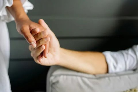 Ilustrasi Jatuh Cinta | pexels.com/@vijarindo