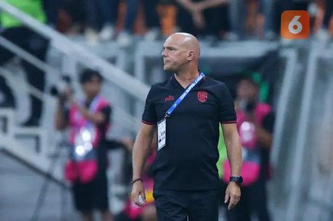 Eliano Reijnders melakoni debutnya bersama Persib Bandung dalam laga versus Persebaya Surabaya di BRI Super League 2025/2026, Jumat (12/9/2025). (Persib Official)